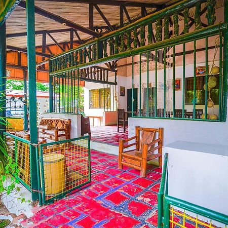 Oyo 875 Madhavi Beach Resort Balibago Eksteriør billede