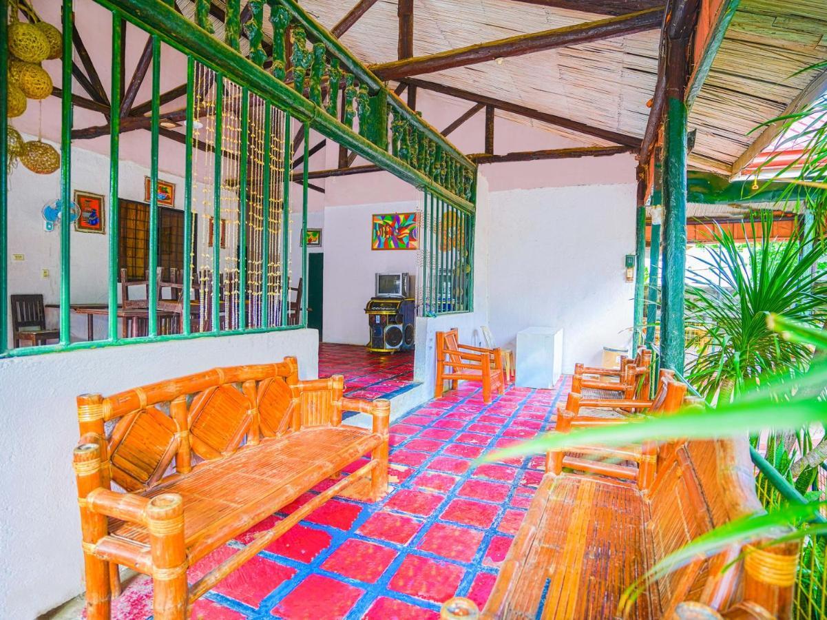 Oyo 875 Madhavi Beach Resort Balibago Eksteriør billede