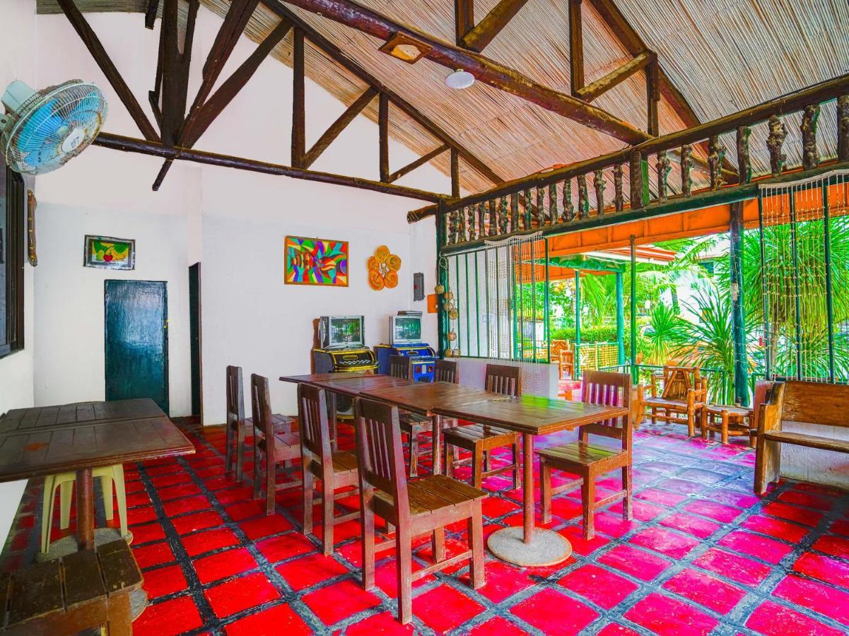 Oyo 875 Madhavi Beach Resort Balibago Eksteriør billede
