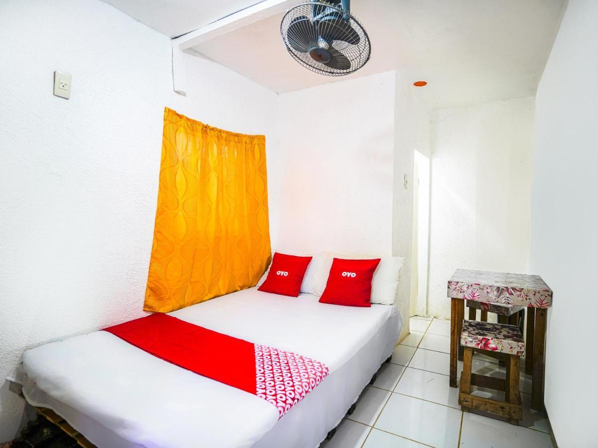 Oyo 875 Madhavi Beach Resort Balibago Eksteriør billede